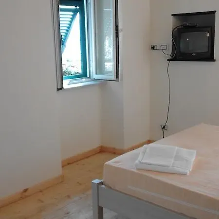 Caprile Hotell 2*